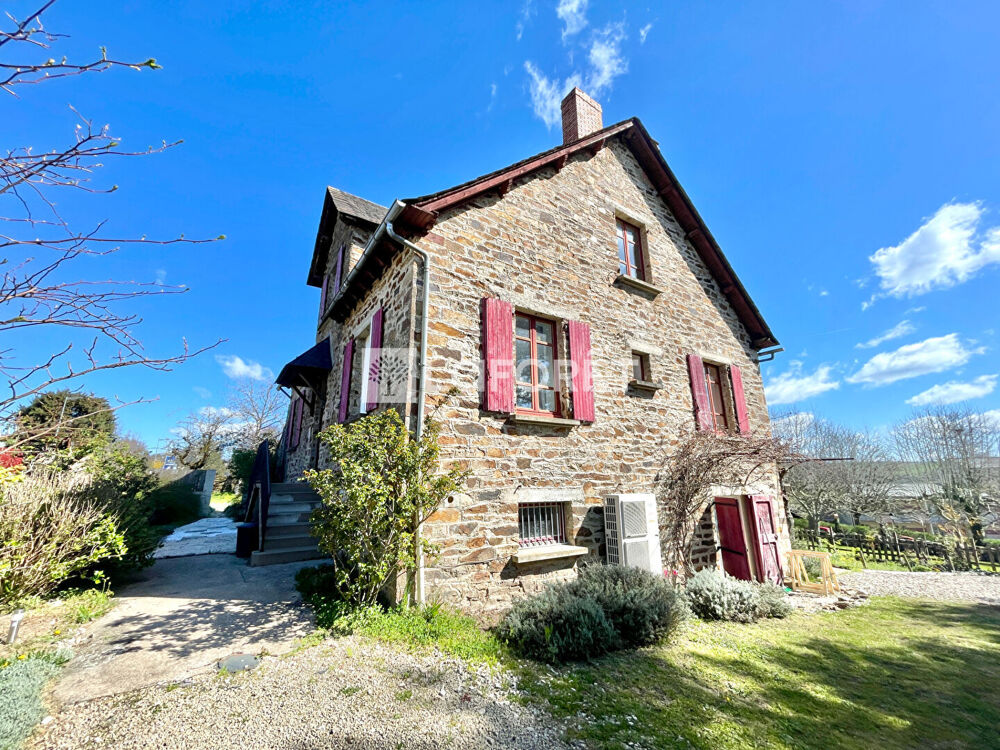 Ensemble maison T6 et gîte indépendant T3.