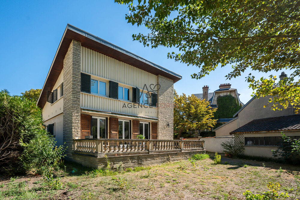 Maison Le Vésinet 177 m² 9 Pièces