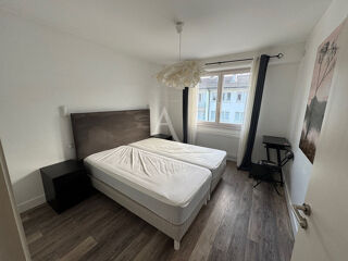  Appartement à louer 4 pièces 96 m²