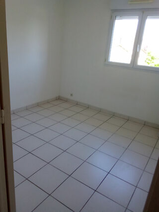  Appartement à louer 2 pièces 33 m²