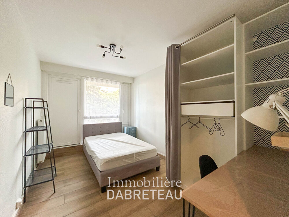 Location Appartement CHAMBRE EN COLOCATION A LOUER - VILLEURBANNE Villeurbanne