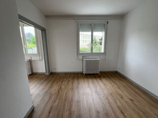  Appartement à louer 5 pièces 98 m²