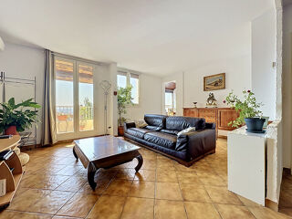 Vente Appartement Appartement 5 pièces 112 m² Dernier Étage à Vendre à la Batarelle Marseille Marseille 14