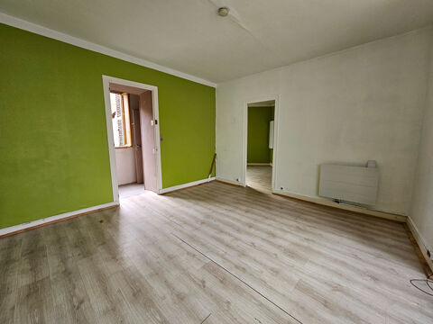 LOCAUX PROFESSIONNELS LE PONT DE BEAUVOISIN - 33 m2 415 38480 Le pont de beauvoisin