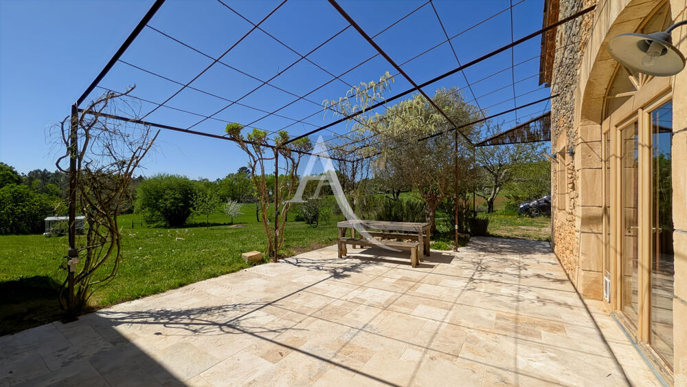 Maison en pierre avec un petit gite indépendant en campagne