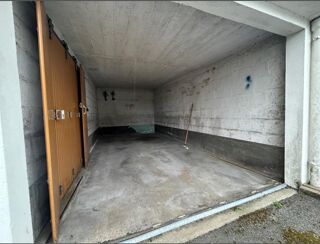  Parking / Garage à louer 1 m² Reze