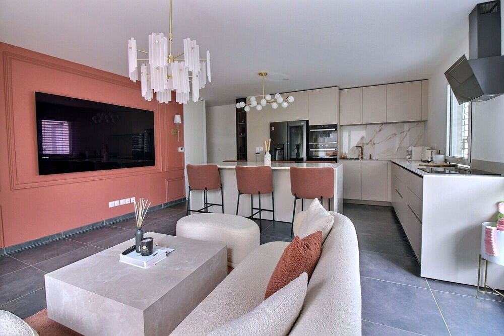 Appartement Lyon 4 pièces dans un immeuble très récent avec jardin terrasse et garage
