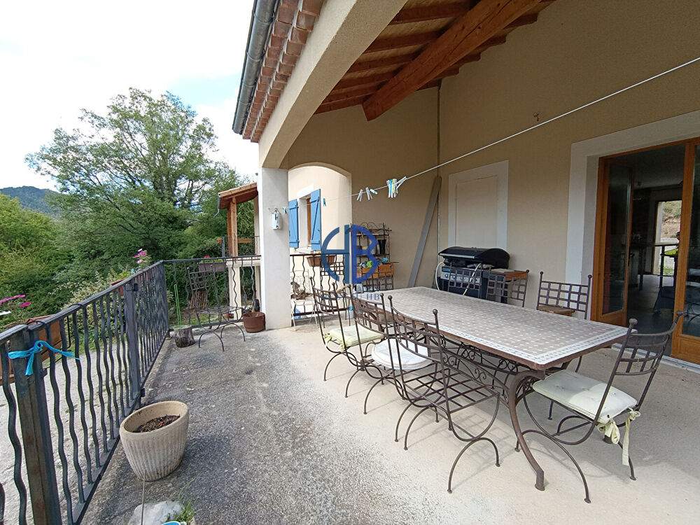 Vente Maison MAISON AVEC GARAGES de  195 M2  sur parcelle de 5172 m2 Sainte croix