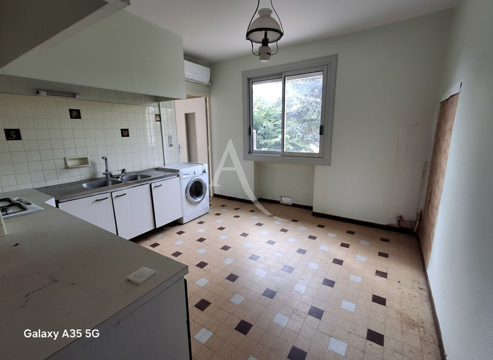 Maison L Isle Jourdain 162 m² sur 2300 m² de terrain