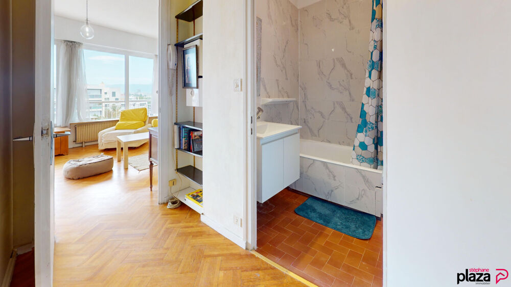 Studio meublé au pied du tram 17