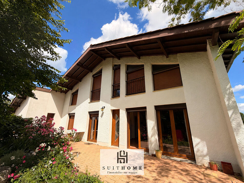 Maison avec grand terrain plat de 2000 m2
