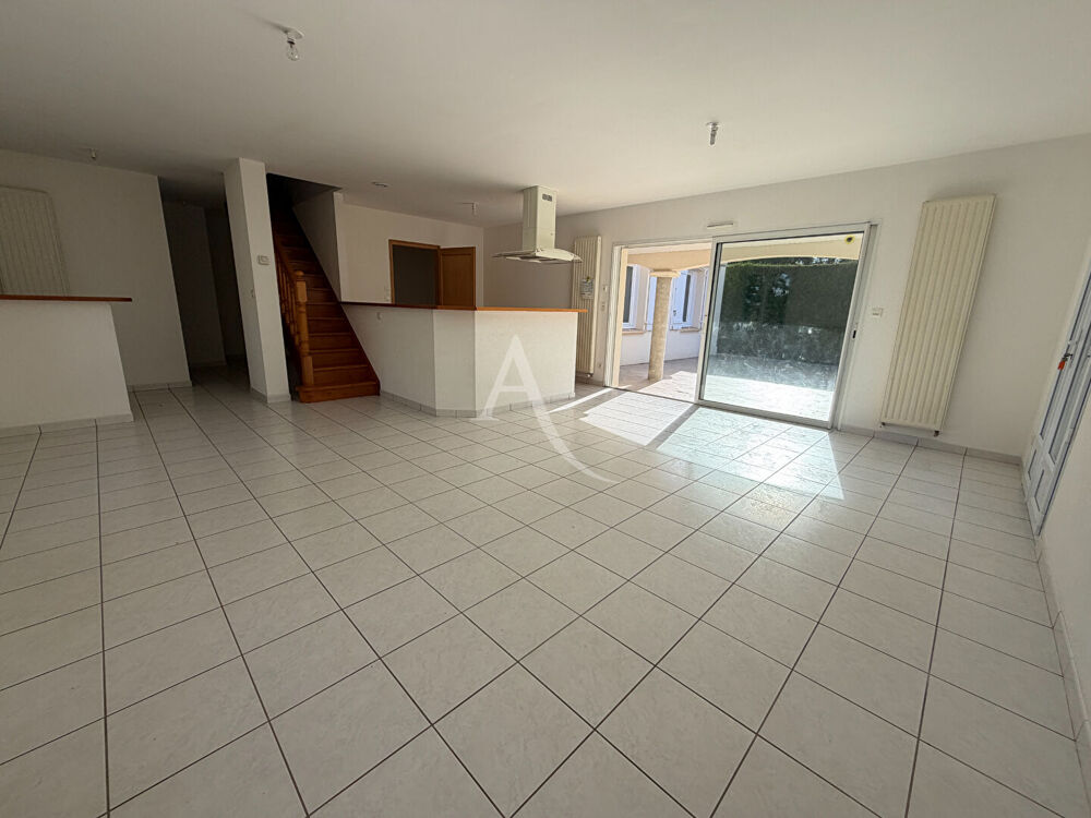 Vente Maison Maison La Chapelle Hermier 7 pièce(s) 122 m2 La chapelle hermier