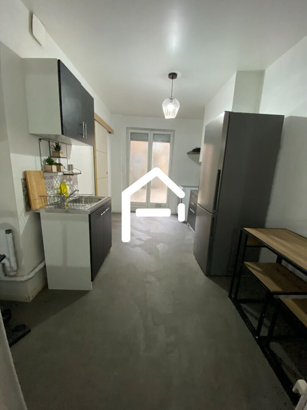 À louer : Coeur Pamiers / t1 bis meublé 25m² + COUR