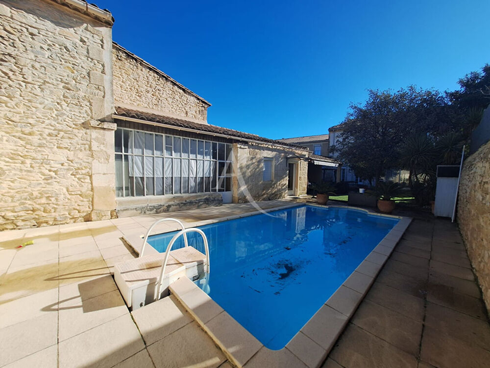 Vente Maison A VENDRE Maison Uchaud 8 pièce(s) 211 m2 Uchaud