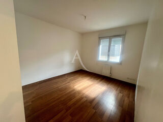  Appartement à louer 3 pièces 71 m²