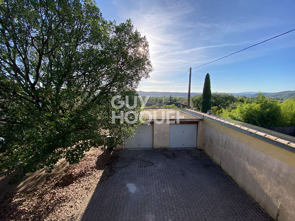 Maison de 220 m2 avec 2 parcelles de terrain constructible sur Saint Etienne De Fontbellon