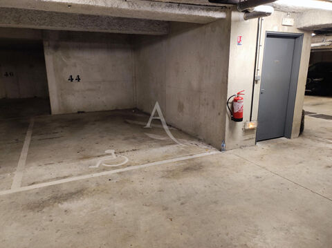  Parking / Garage � louer 