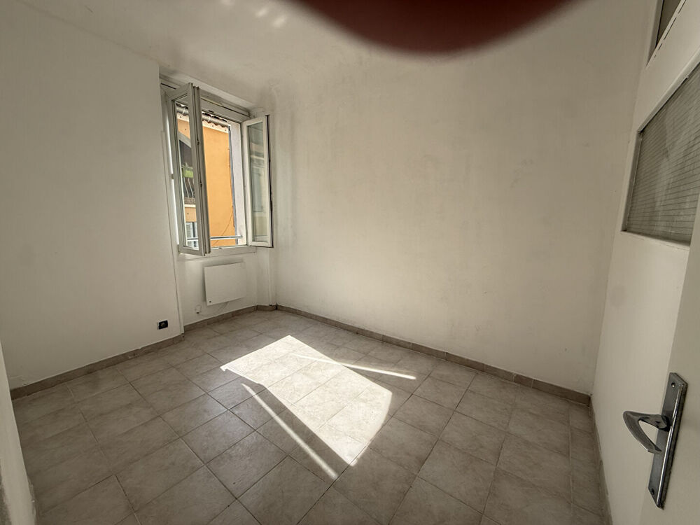 Location Appartement Appartement  2 pièces de 36.05 m² centre ville LE BEAUSSET Le beausset