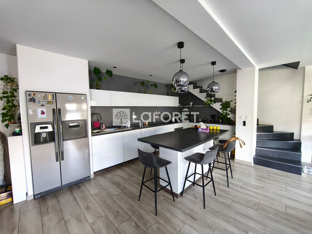 Vente Maison Maison de plus de 100 m², située dans un quartier calme et recherché, à proximité du centre-ville. Ceret