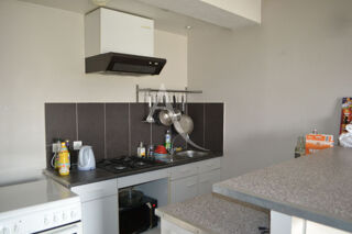  Immeuble � vendre 15 + pi�ces 550 m�