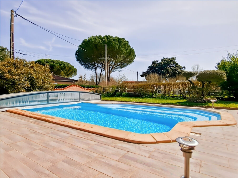 Maison St Nauphary 6 pièce(s) 220 m2