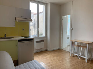  Appartement à louer 1 pièce 14 m²