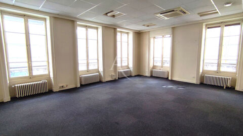 Local commercial Macon 137 m2 121000 71000 Macon