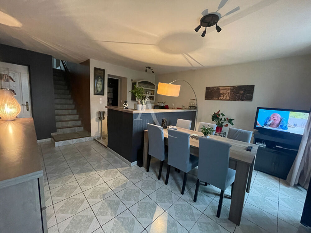 Maison de ville rénovée pour investissement locatif