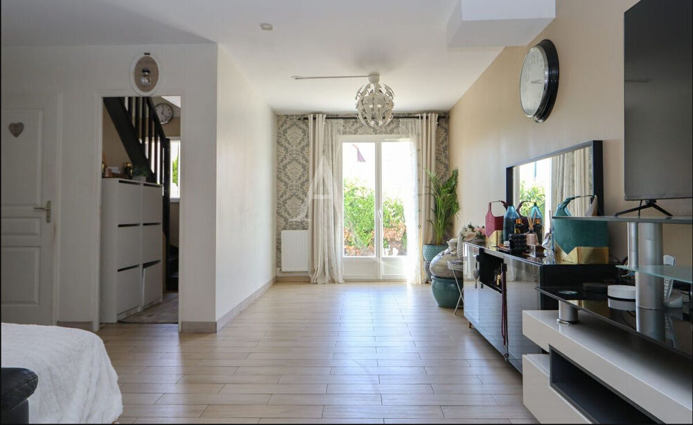 Maison 8 pièces 208 m² · à Sandillon · 208 m² · 345 000 €