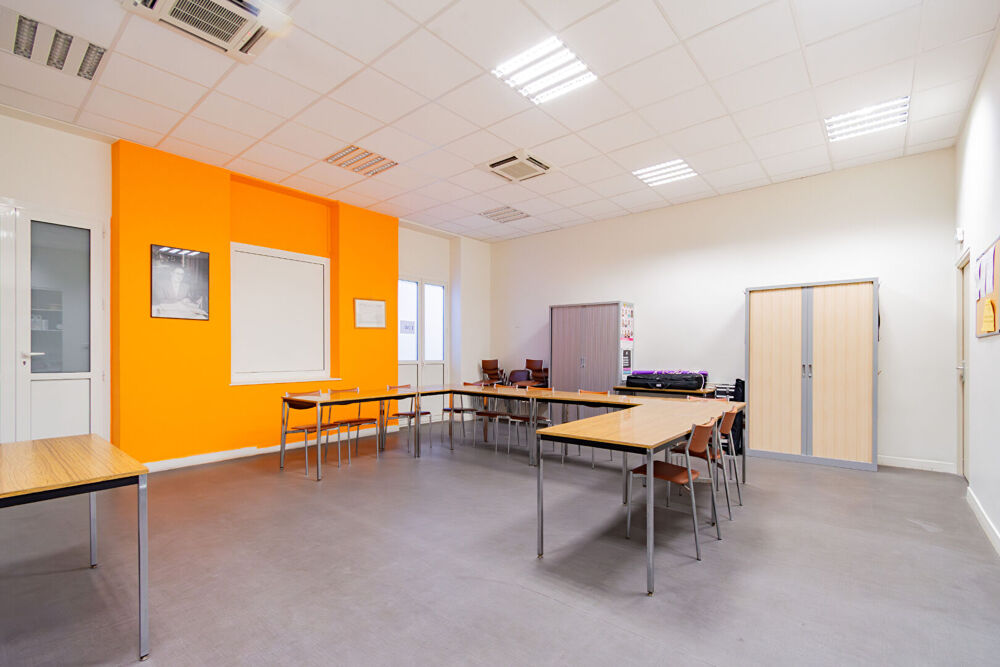   Locaux d'activité. Vente des  Murs  300m2 -13006 Marseille - Marseille 6