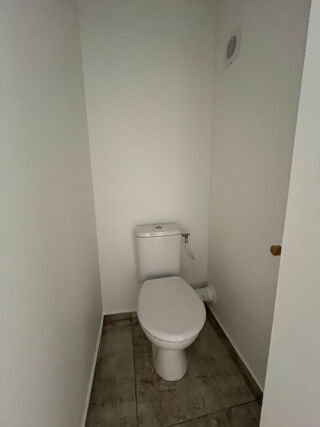  Appartement à louer 2 pièces 45 m²