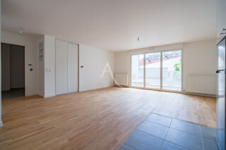  Appartement à louer 3 pièces 84 m²