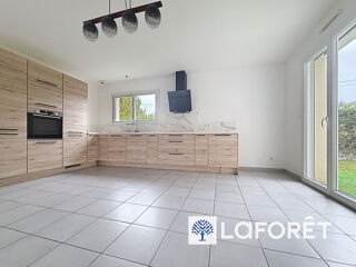  Maison à louer 5 pièces 129 m²