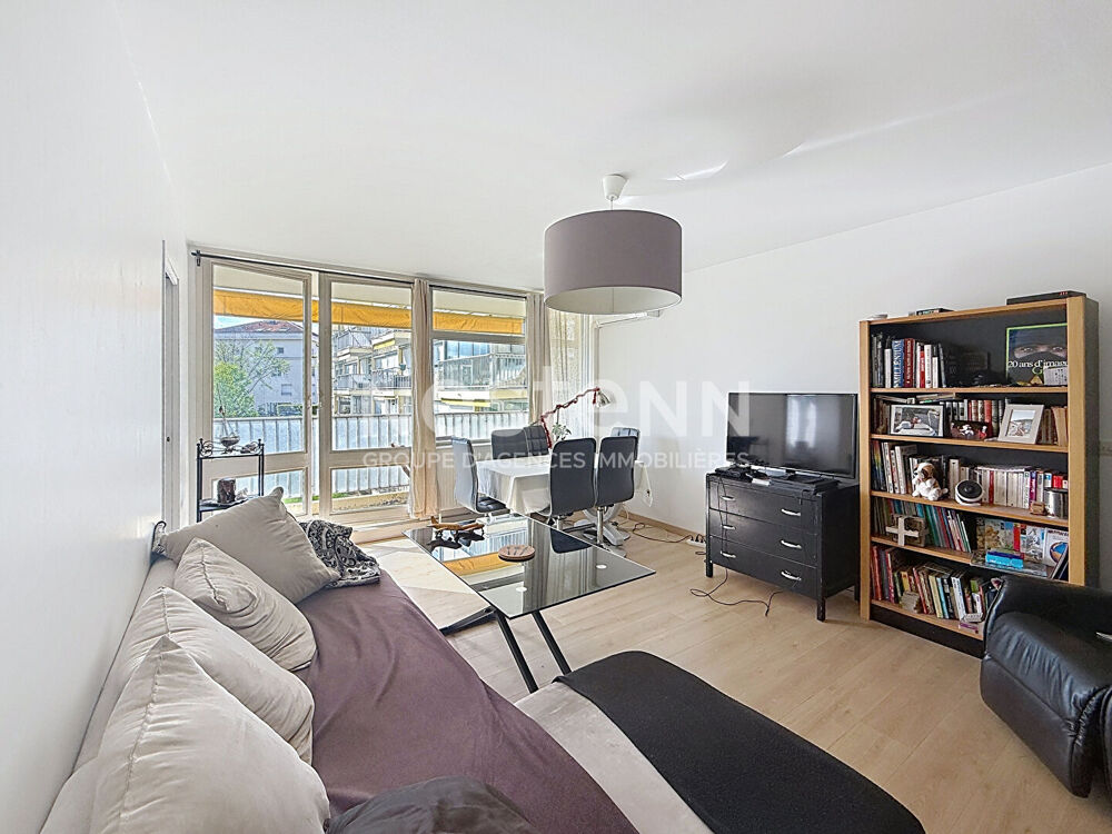 Appartement 5 Pièces avec 4 chambres Balcon Cave et Parking Fort - 69500 BRON