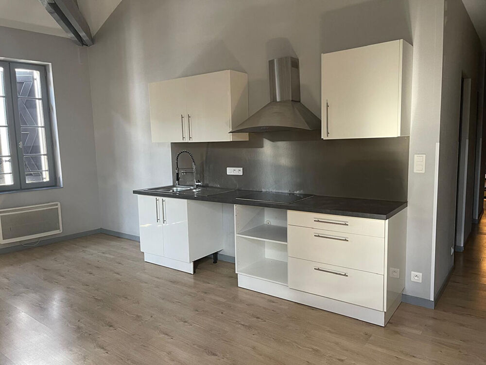 Location Appartement Appartement 3 pièces à louer à Moissac - Dernier étage avec cuisine aménagée Moissac