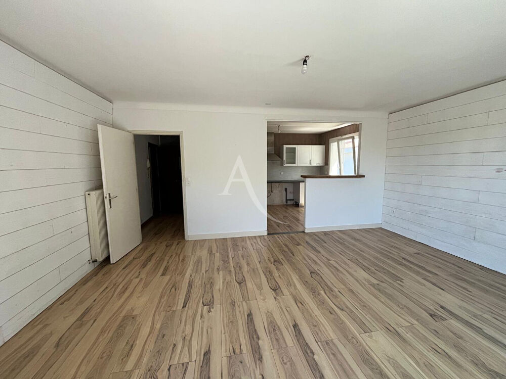 A VENDRE - EXCLUSIVITE - CHALLANS - Appartement - proximite grande surface - 3 pièces - 68 m²