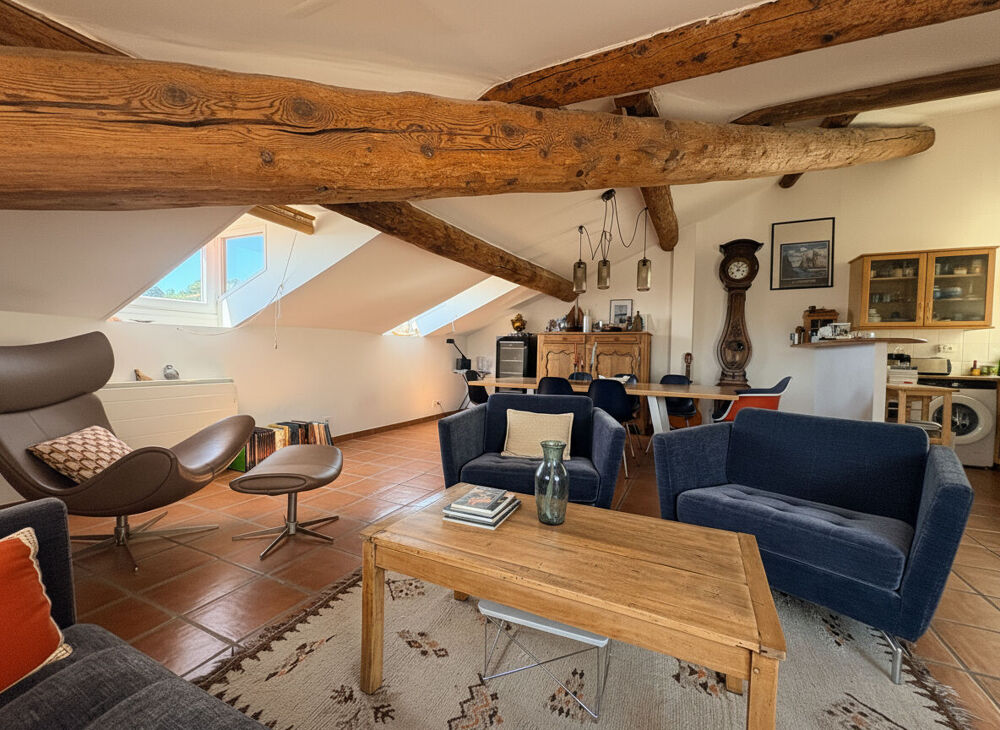 Vente Appartement Appartement  3 pièce(s)  107.78 m²  (60.91 m² loi carrez) en dernier étage Sete