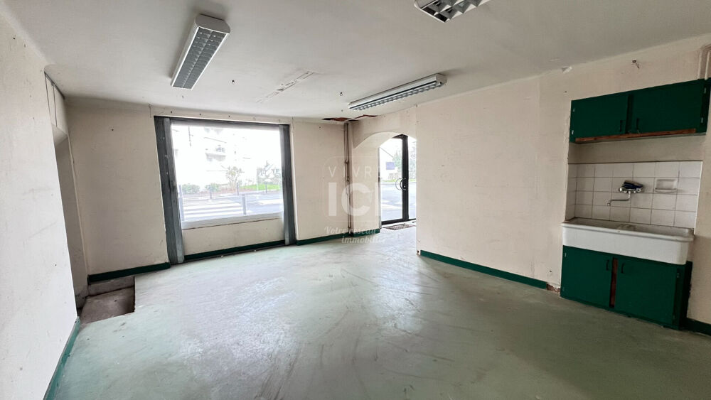Vente Maison Local commercial et appartement type 5 Sautron