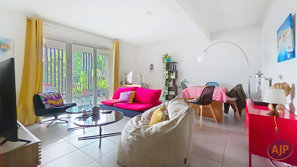 T3 de 87 m² avec terrasse à Villenave D'ornon