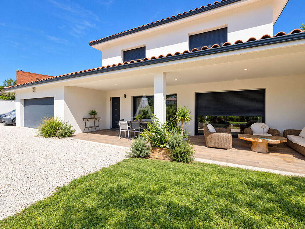 Vente Maison Maison très recente 5 pièce(s) 167 m2 Saint jean