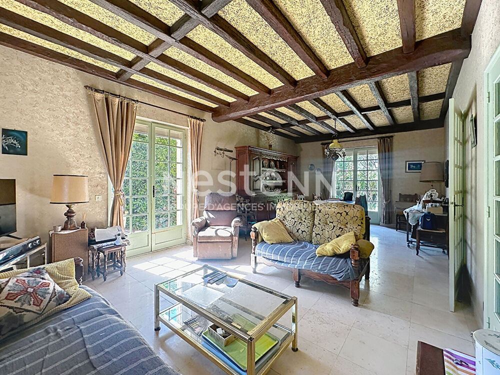 Maison familiale 5 pièces 4 chambres avec jardin, garage et caves - 69500 BRON