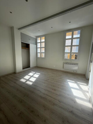  Appartement à louer 1 pièce 30 m²