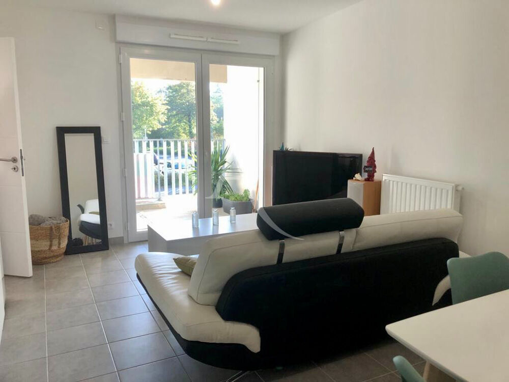 Location Appartement Appartement  2 pièces 39 m2 Carquefou