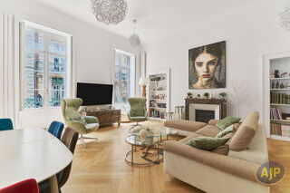  Appartement à louer 5 pièces 167 m²