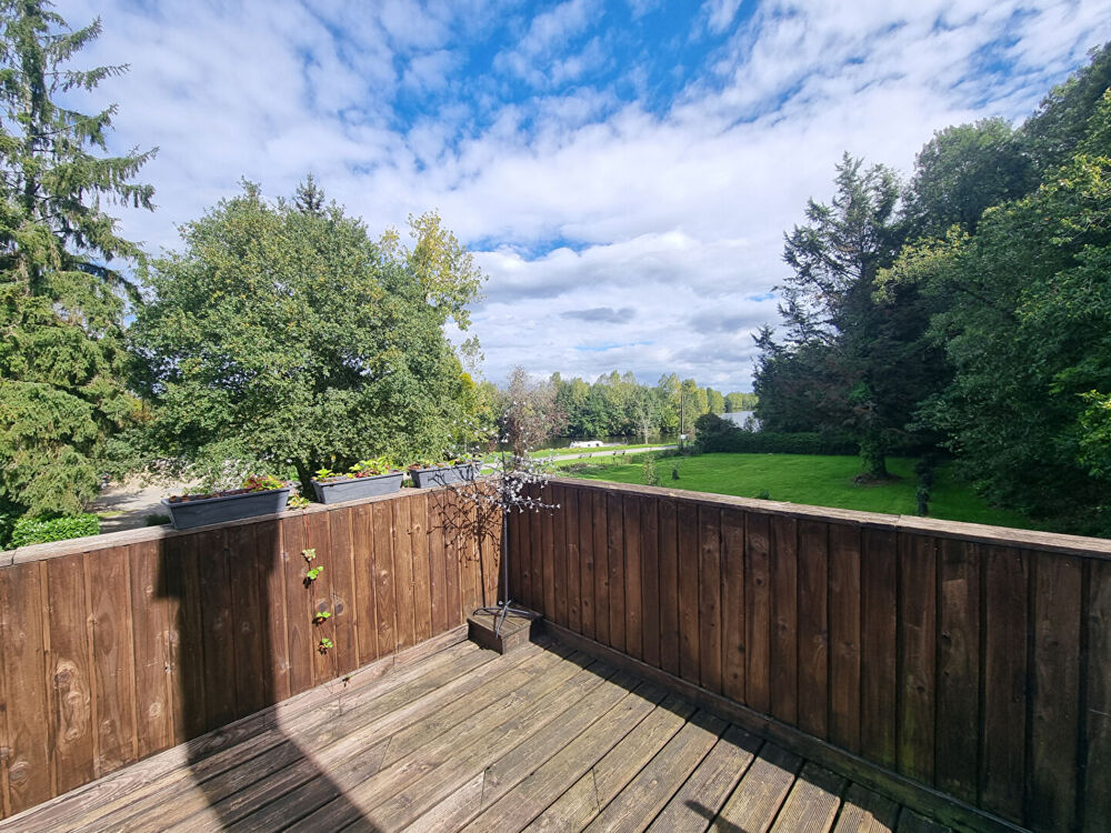 Vente Immeuble Immeuble comprenant un local d'activit� et un appartement refait � neuf Peillac