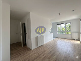  Appartement à louer 2 pièces 44 m²