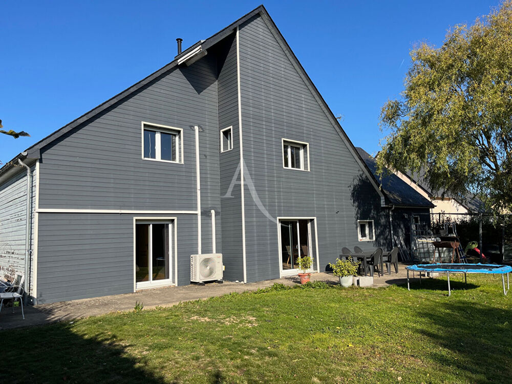 Maison 7 pièces 185 m² · à Montigne le Brillant · 185 m² · 184 900 €