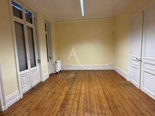  Villa � vendre 15 + pi�ces 550 m�