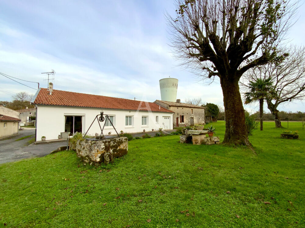 Vente Maison Propriété à la campagne avec dépendances et maison à rénover St genis de saintonge
