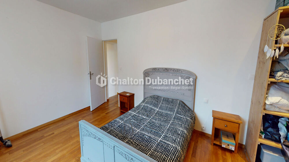 Maison de ville Saint Just La Pendue 107.5m² avec extérieur et dépendances.